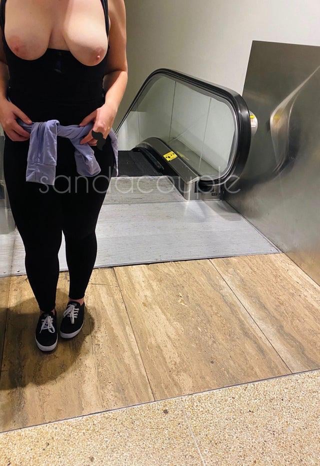 Boxing week shopping at the mall [IMG]