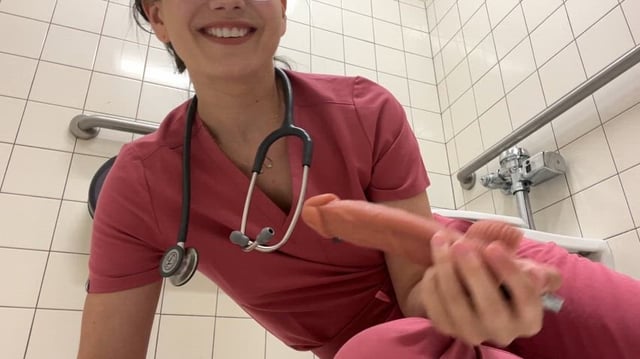 Nurses do everything better [GIF]